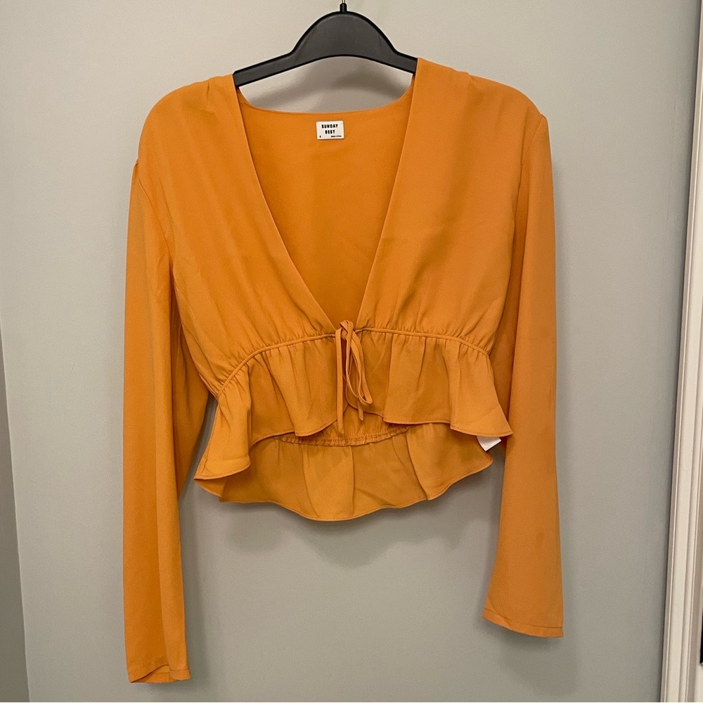 Sunday Best Crop Top in yellow. Women’s S. in excellent condition